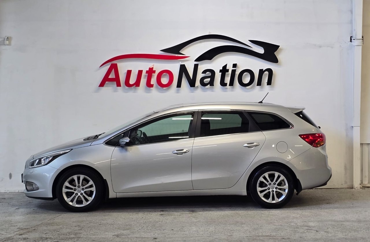 Kia cee'd_sw 1.6 GDI Manual, 135hp, 2013