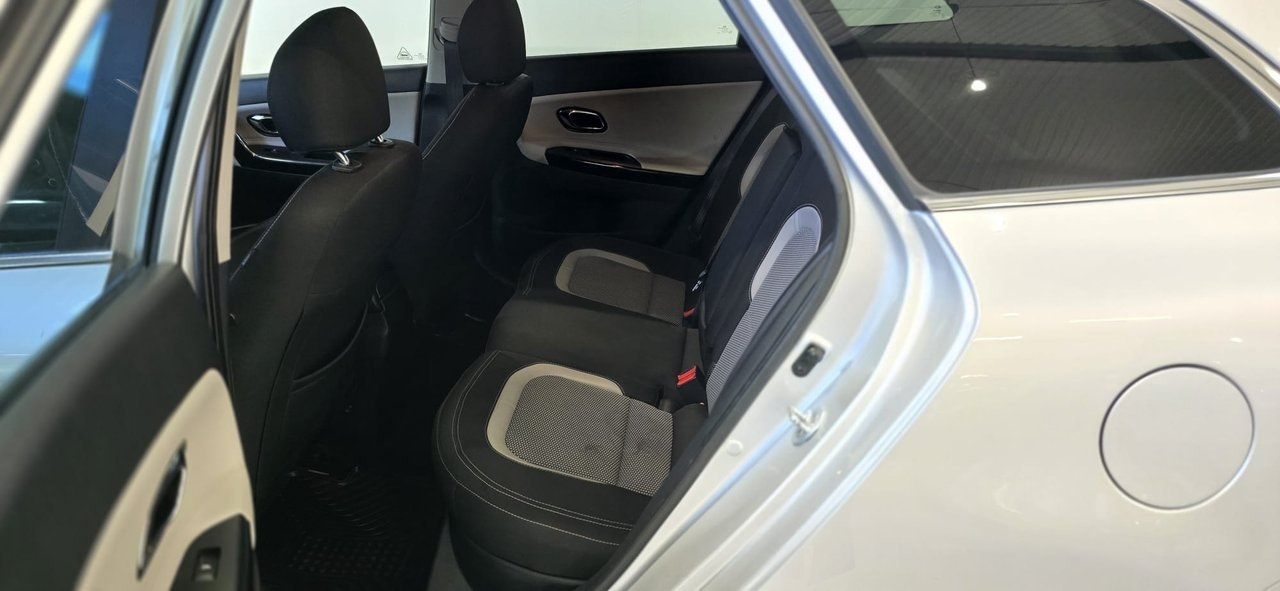 Kia cee'd_sw 1.6 GDI Manual, 135hp, 2013