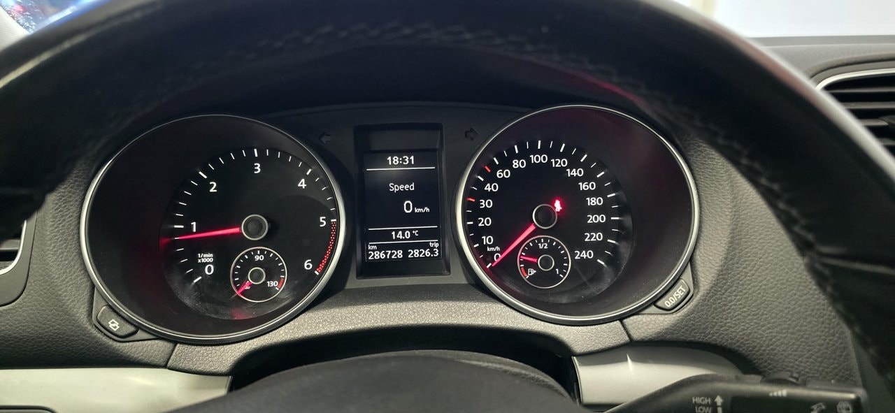 Volkswagen Golf 3-door 2.0 TDI DPF Manual, 140hp, 2010