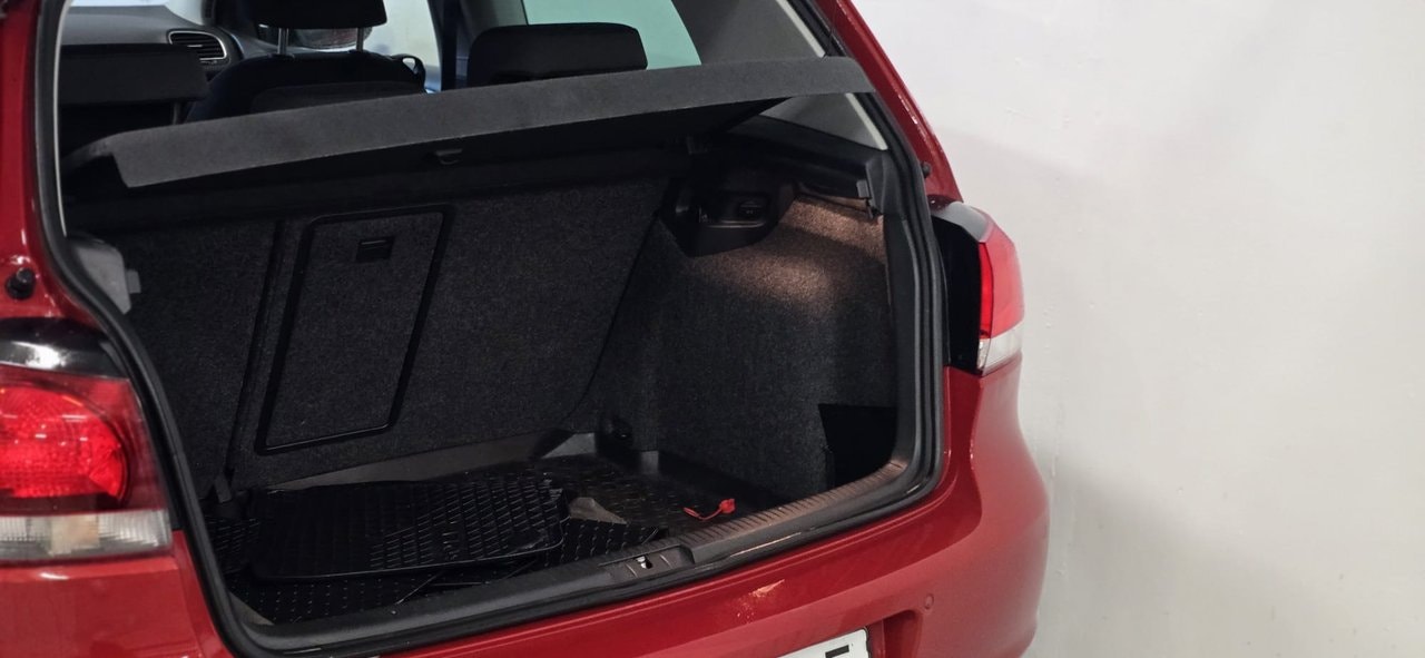Volkswagen Golf 3-door 2.0 TDI DPF Manual, 140hp, 2010