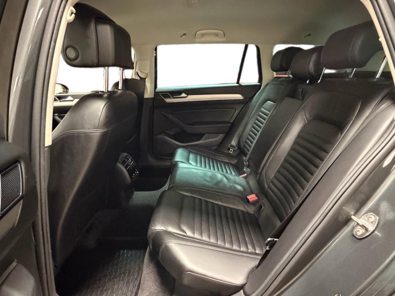 Volkswagen Passat Variant 2.0 TDI DPF SCR BMT 4Motion DSG Sequential, 190hp, 2016