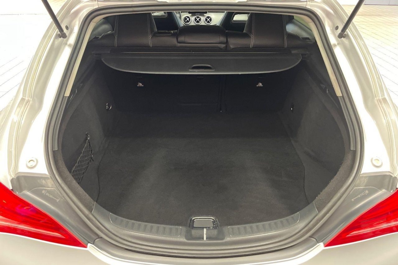 Mercedes-Benz CLA 200 CDI Shooting Brake 7G-DCT, 136hp, 2015