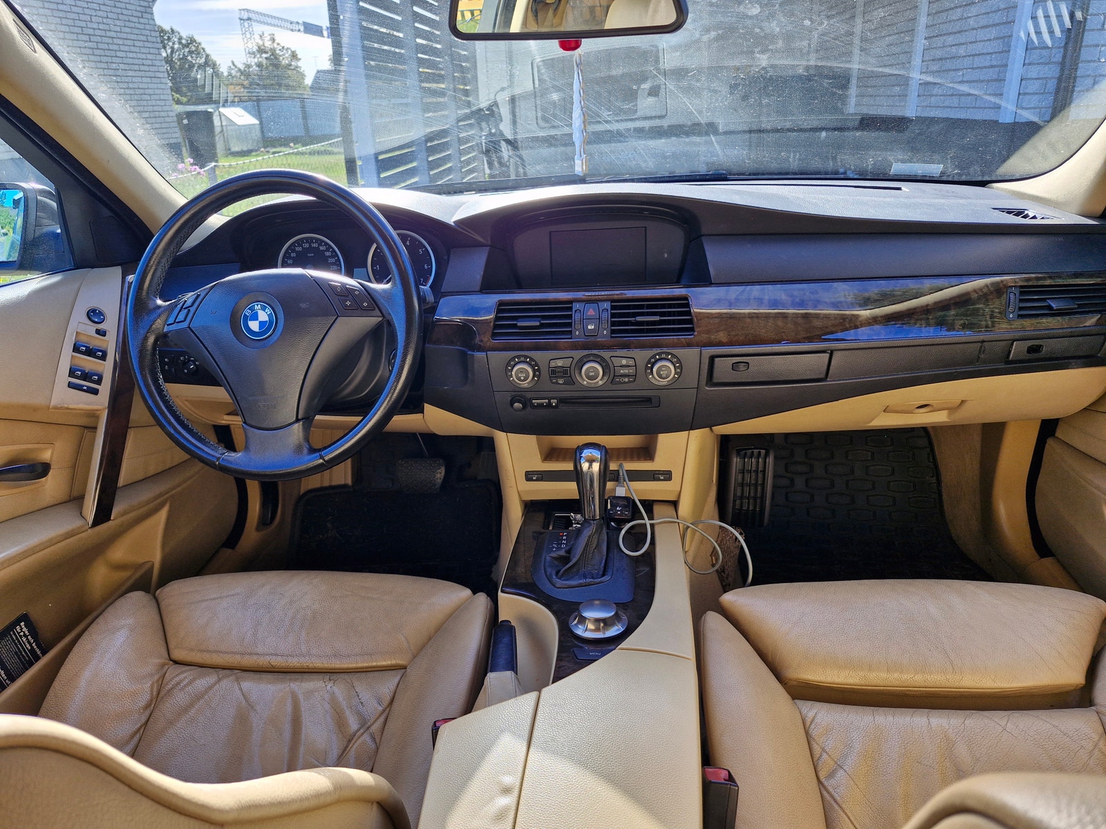BMW 530i Sedan Automatic, 231hp, 2004
