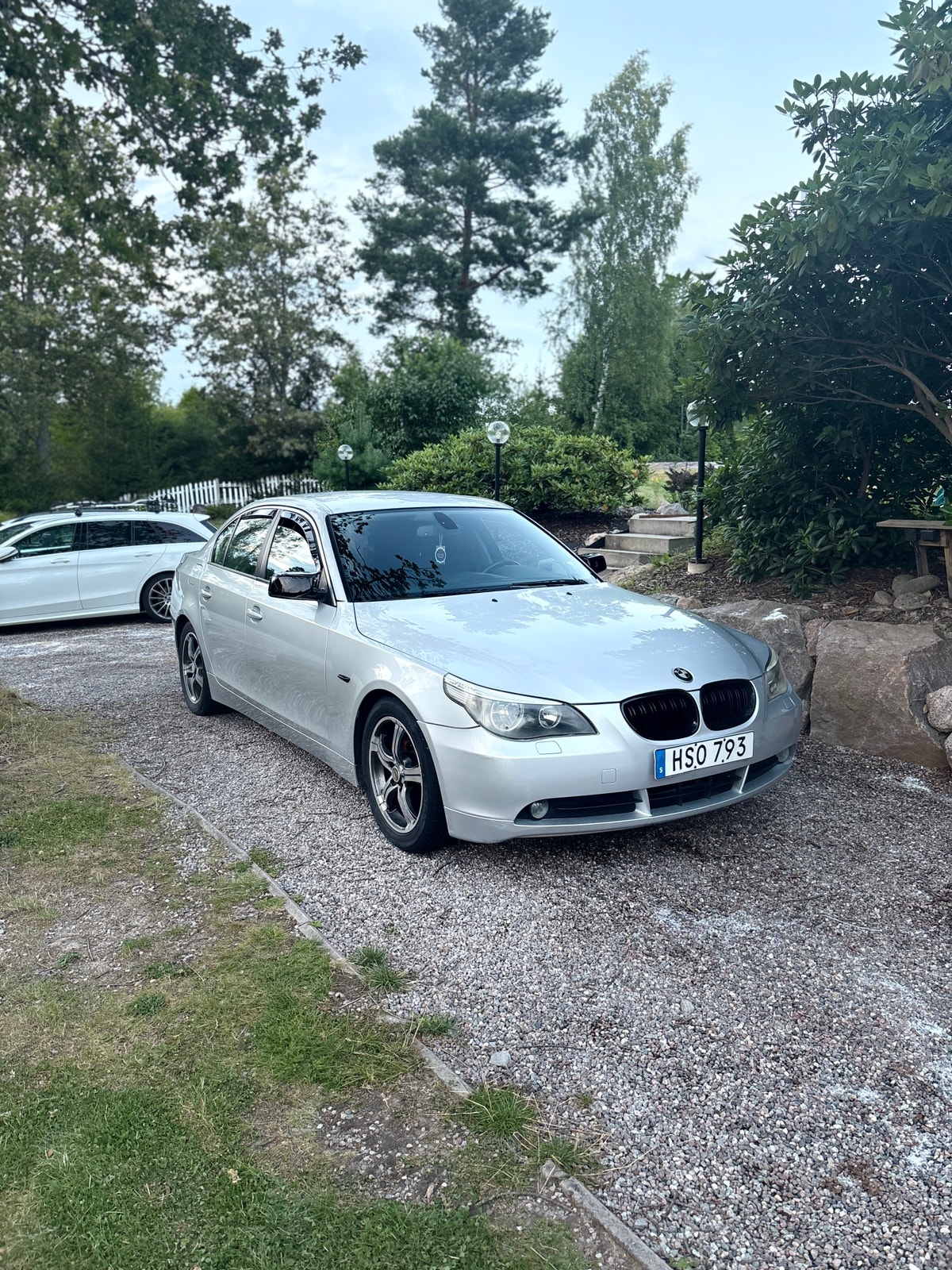 BMW 523i Sedan Automatic, 177hp, 2006