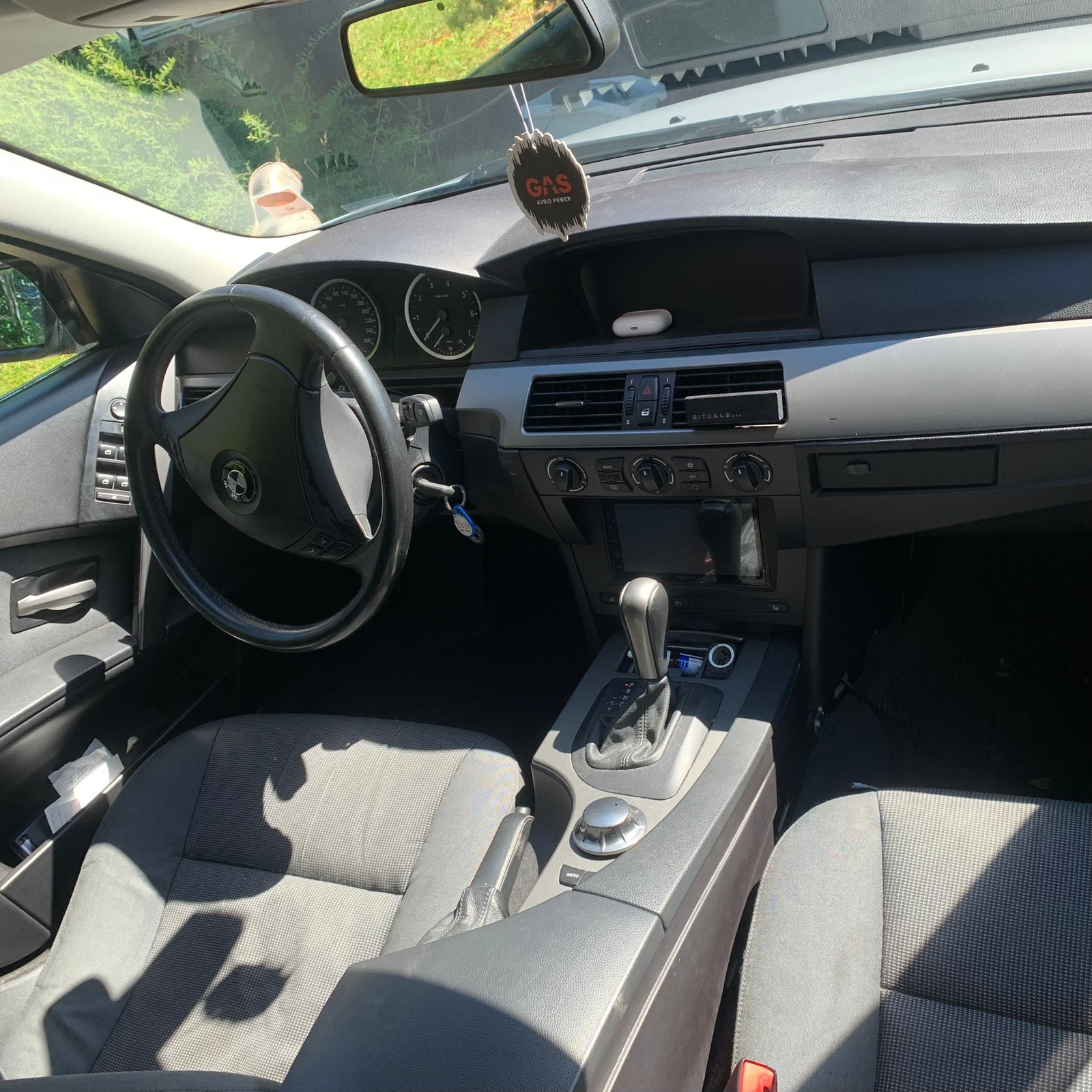 BMW 523i Sedan Automatic, 177hp, 2006