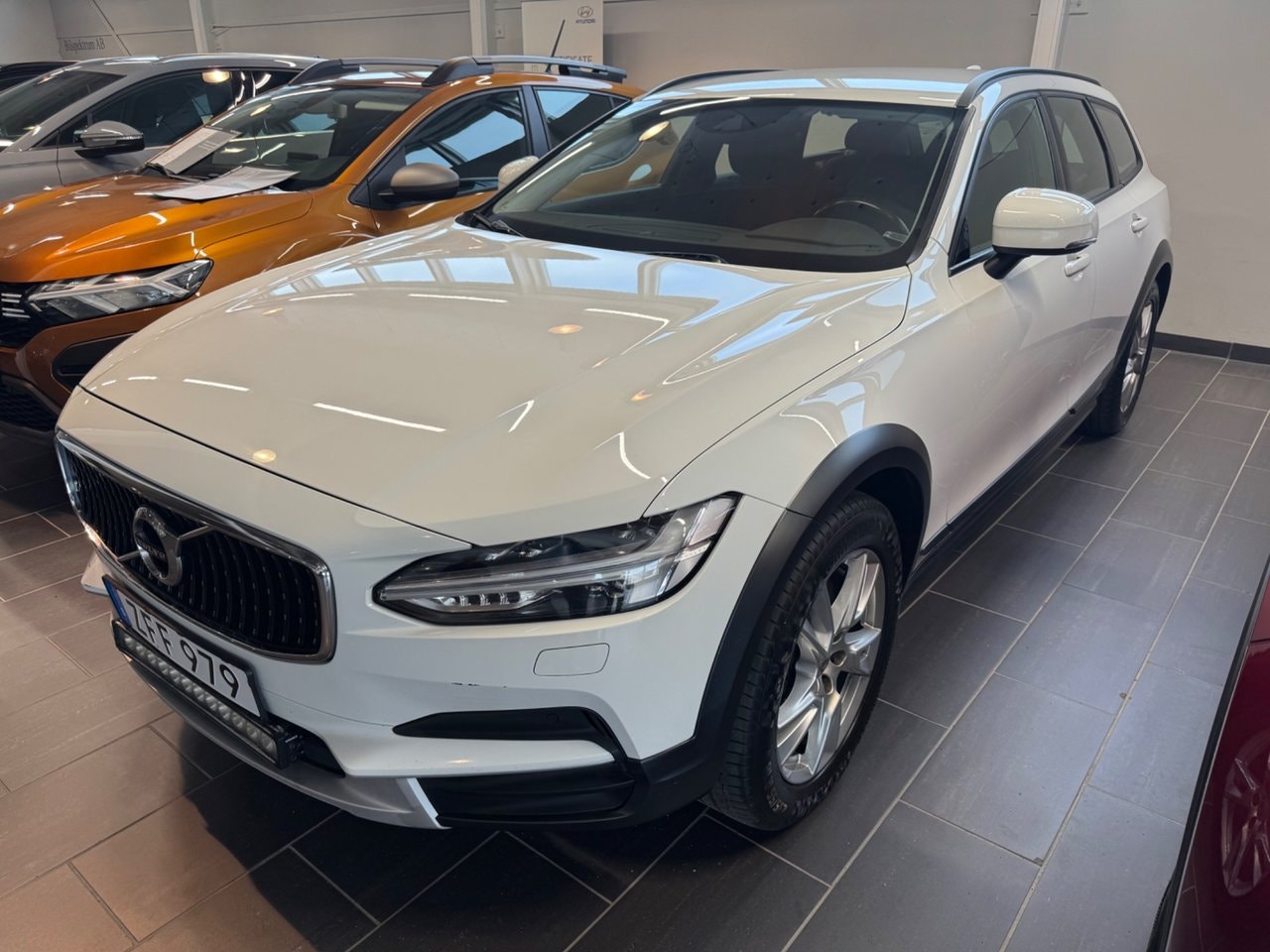 Volvo V90 Cross Country, bild 1