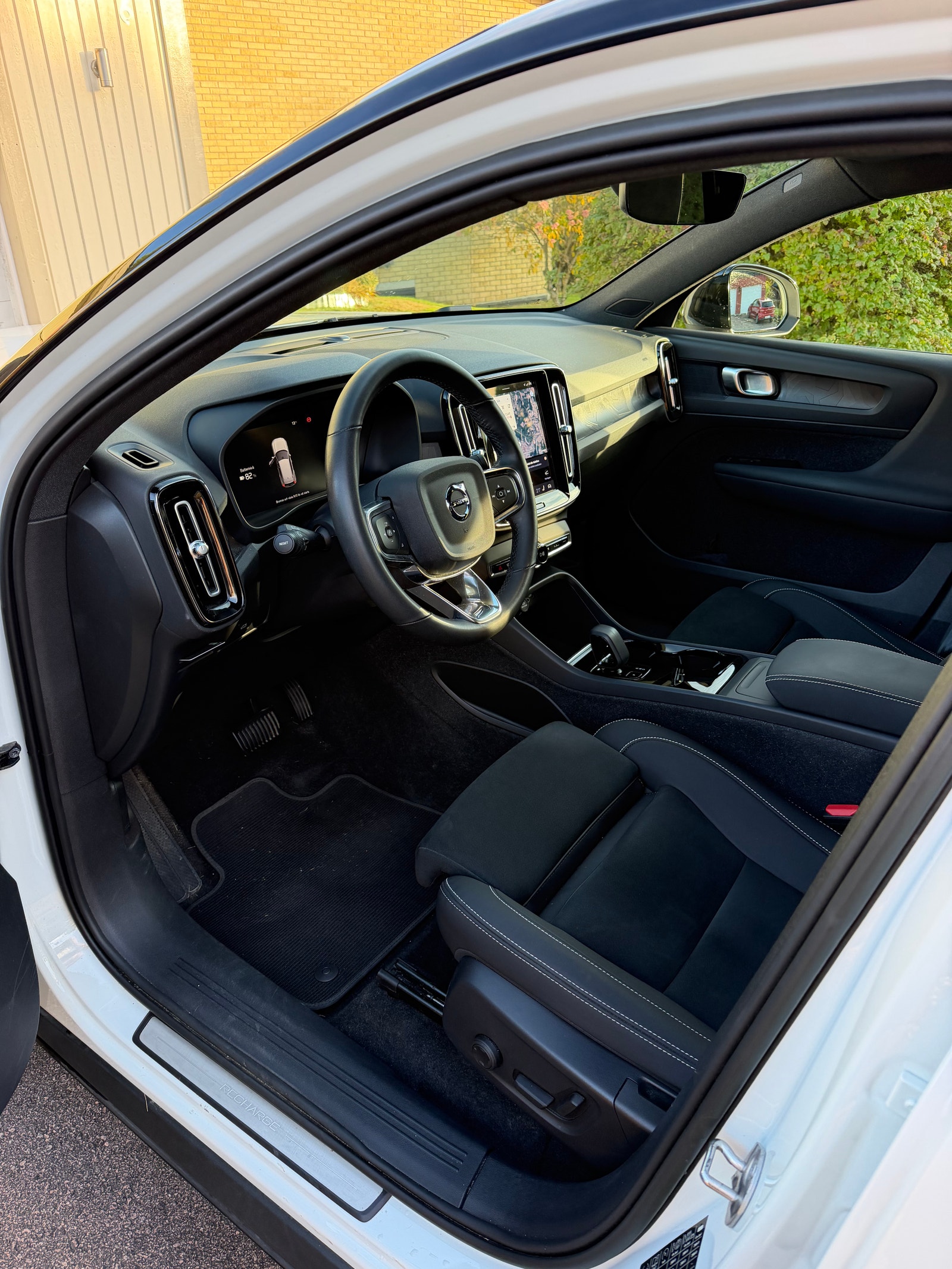 Volvo XC40 Recharge, 231ps, 2023