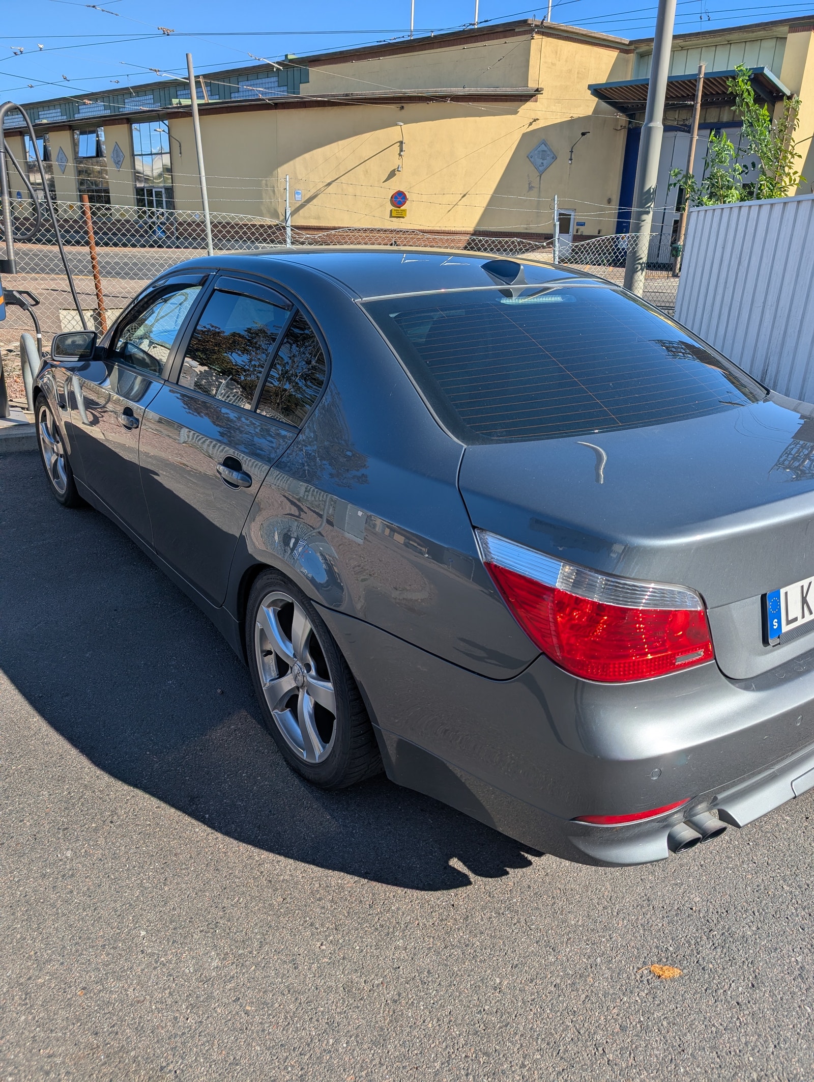 BMW 523i Sedan Automatic, 177hp, 2007