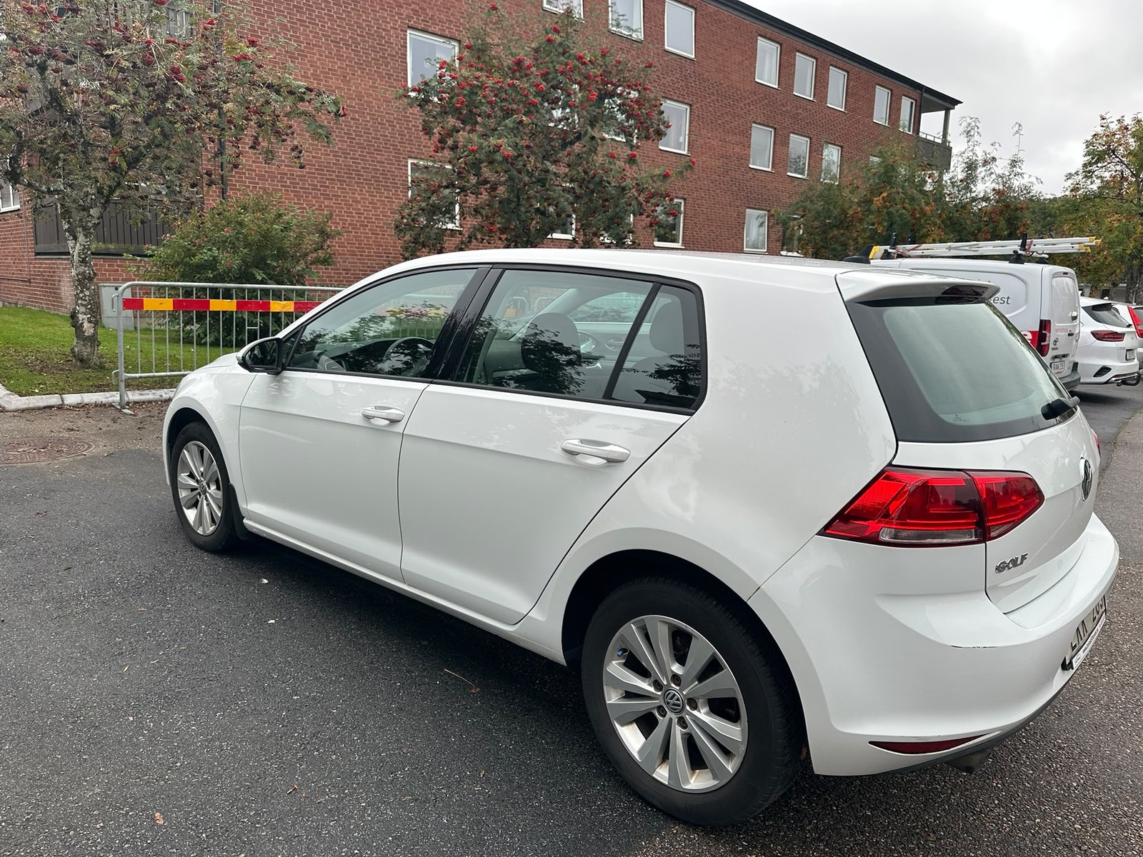 Volkswagen Golf 5-door 1.6 TDI DPF BMT Manual, 105hp, 2013