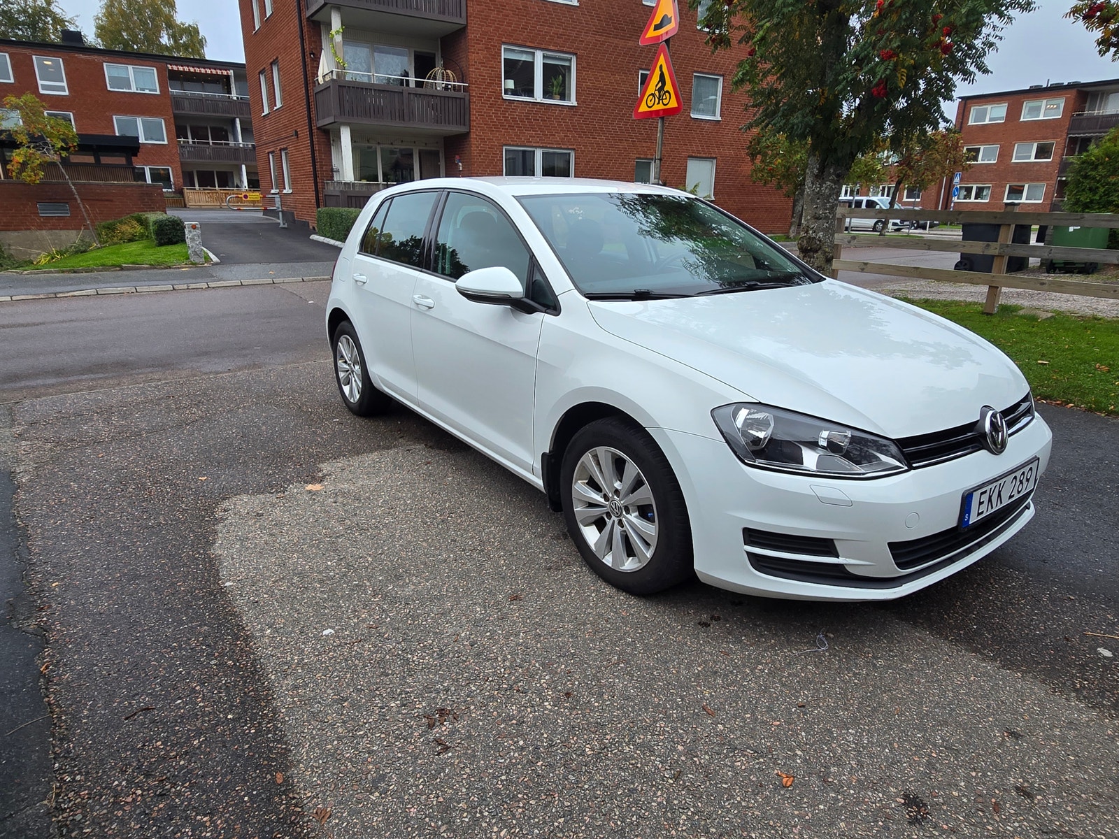 Volkswagen Golf 5-door 1.6 TDI DPF BMT Manual, 105hp, 2013