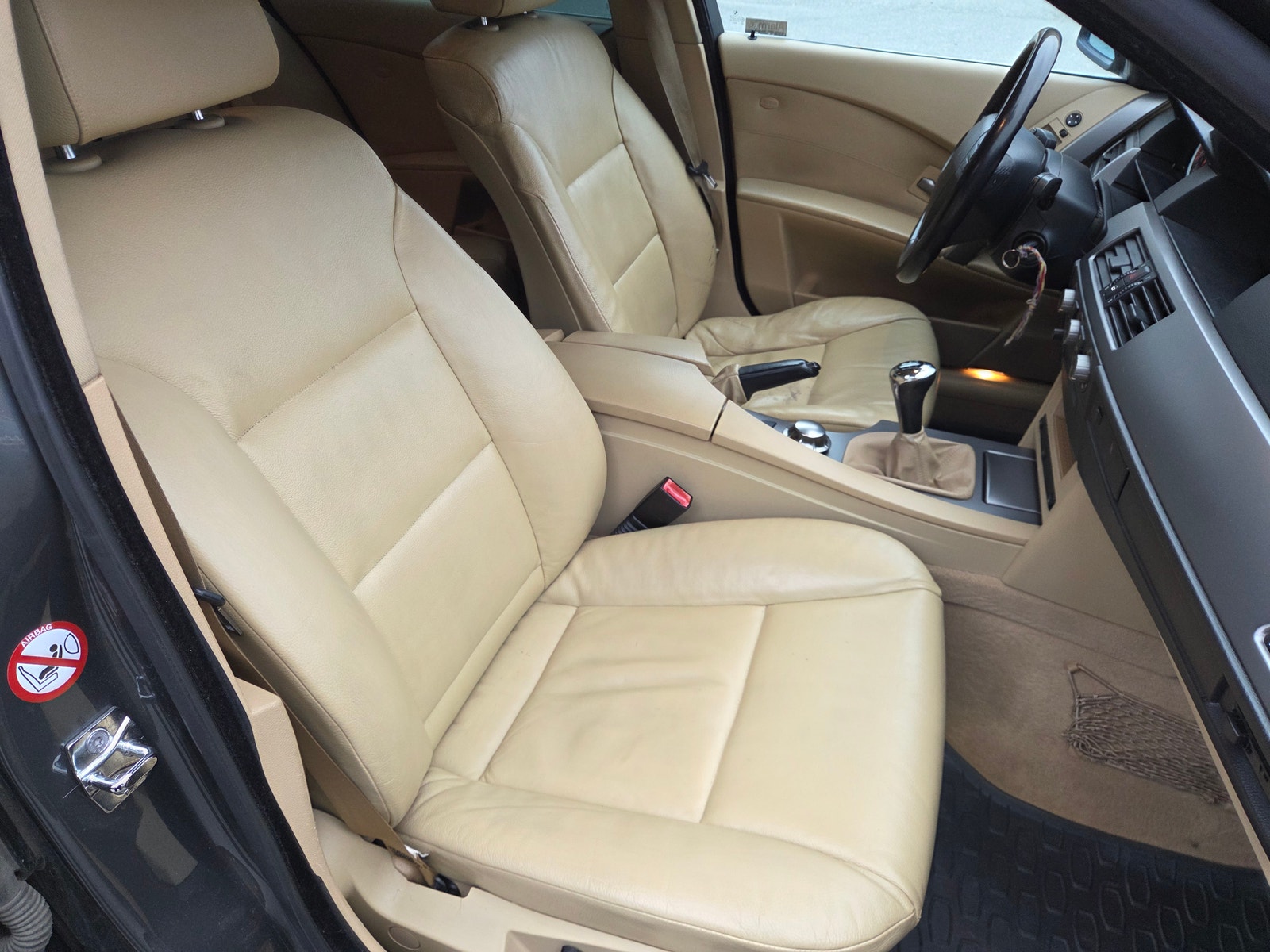 BMW 525i Sedan Manual, 192hp, 2004
