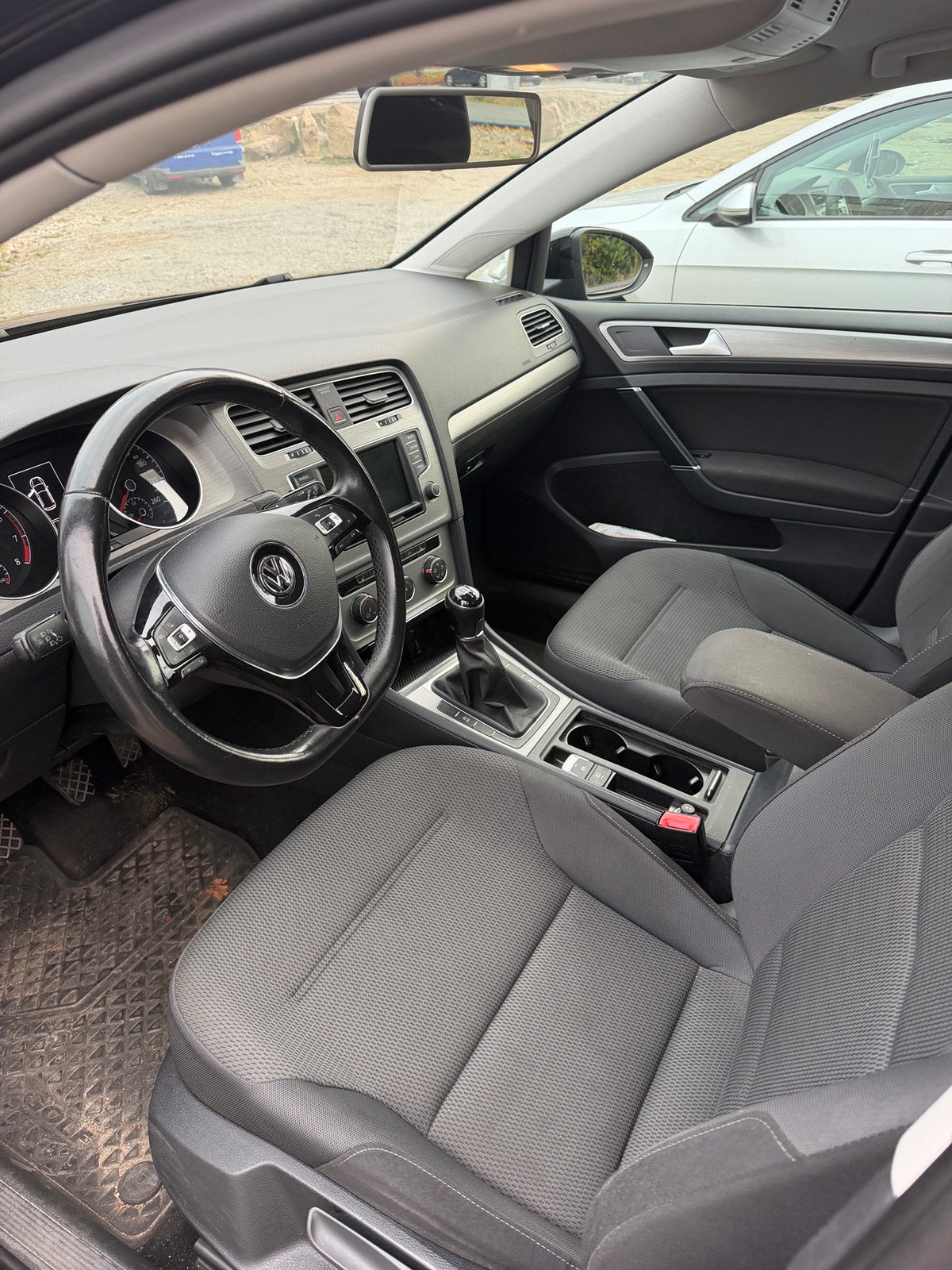 Volkswagen Golf 5-door 1.2 TSI BMT Manual, 110hp, 2016
