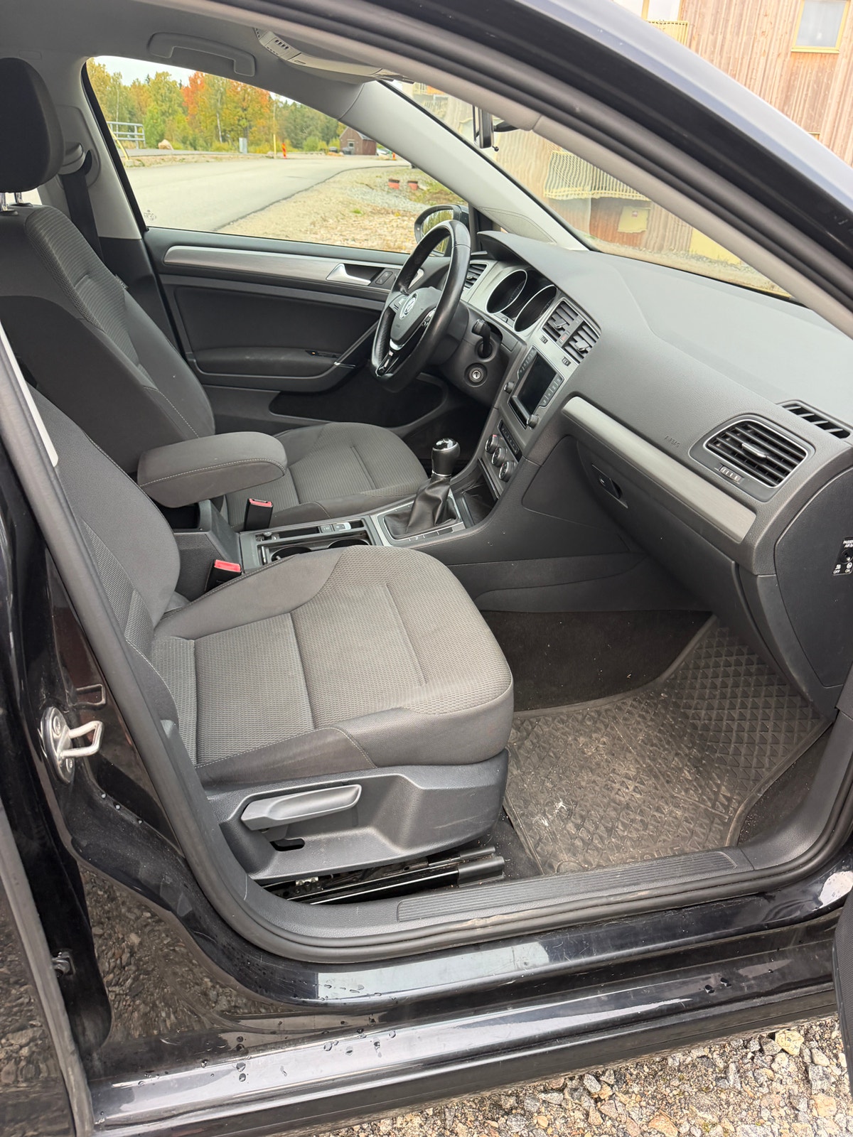 Volkswagen Golf 5-door 1.2 TSI BMT Manual, 110hp, 2016