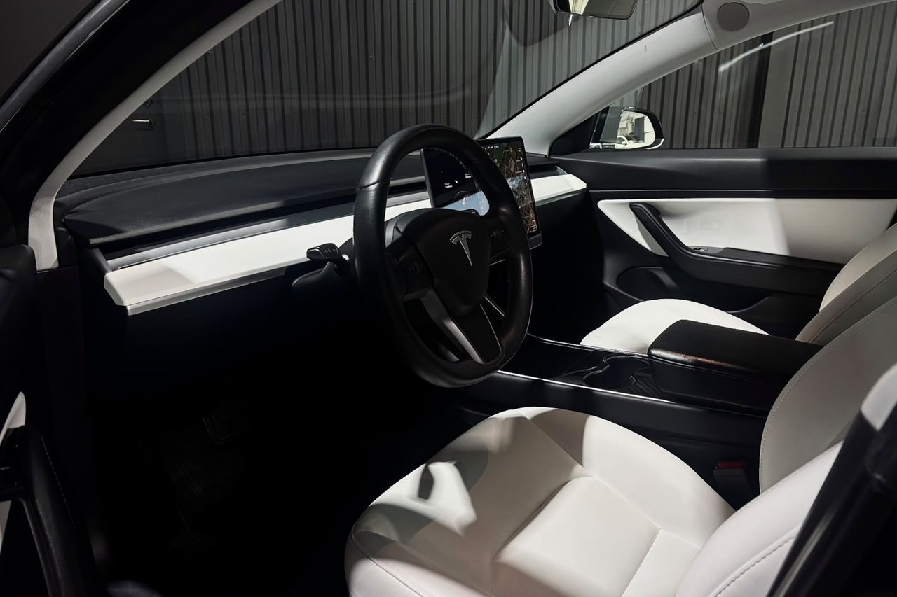 Tesla Model 3 Standard Range Plus, 325hp, 2020