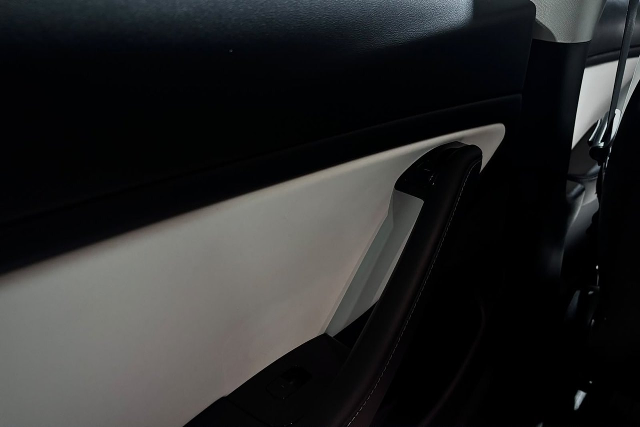 Tesla Model 3 Standard Range Plus, 325hp, 2020