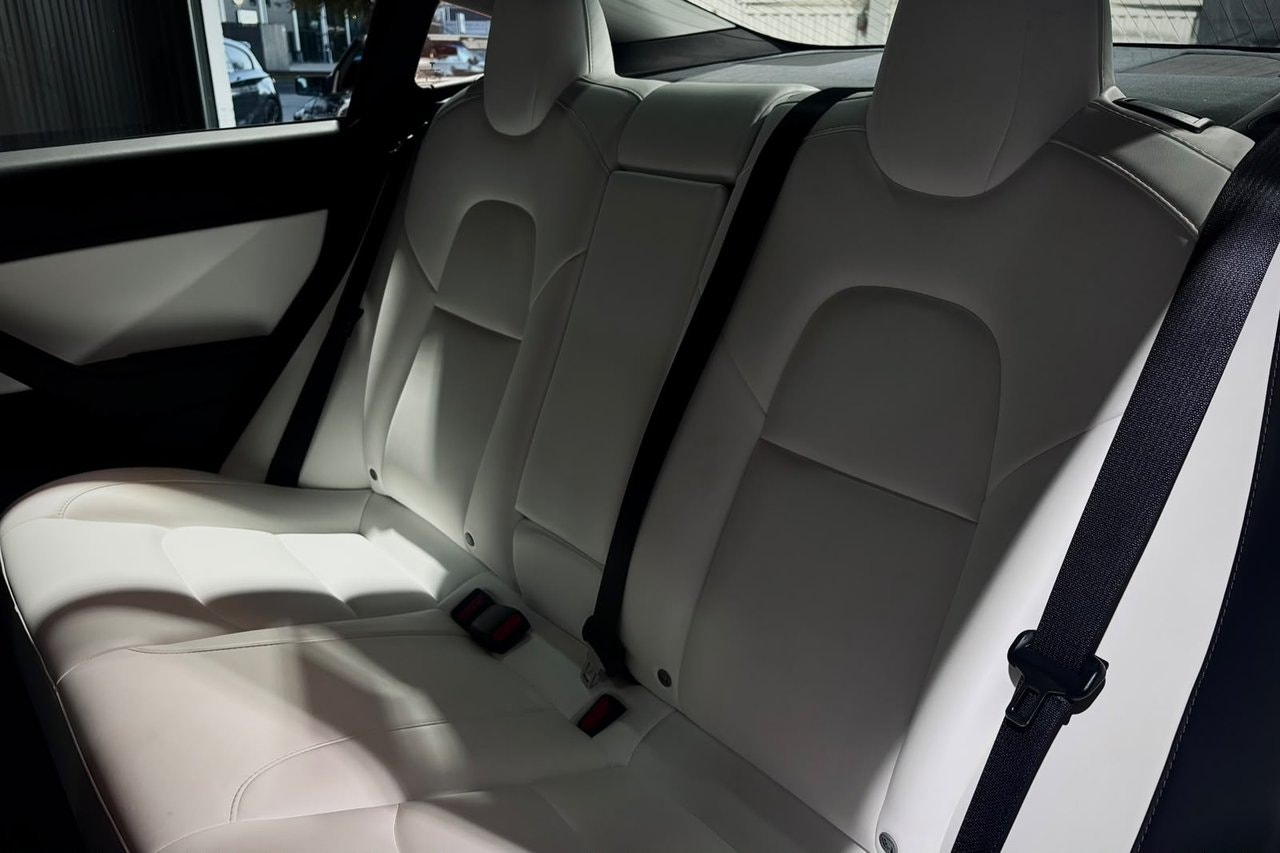 Tesla Model 3 Standard Range Plus, 325hp, 2020