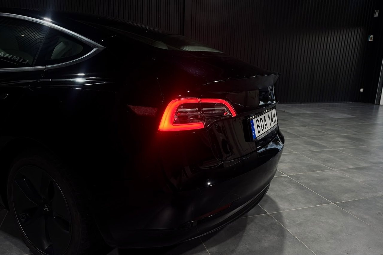 Tesla Model 3 Standard Range Plus, 325hp, 2020