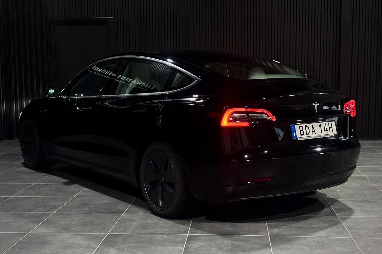 Tesla Model 3 Standard Range Plus, 325hp, 2020