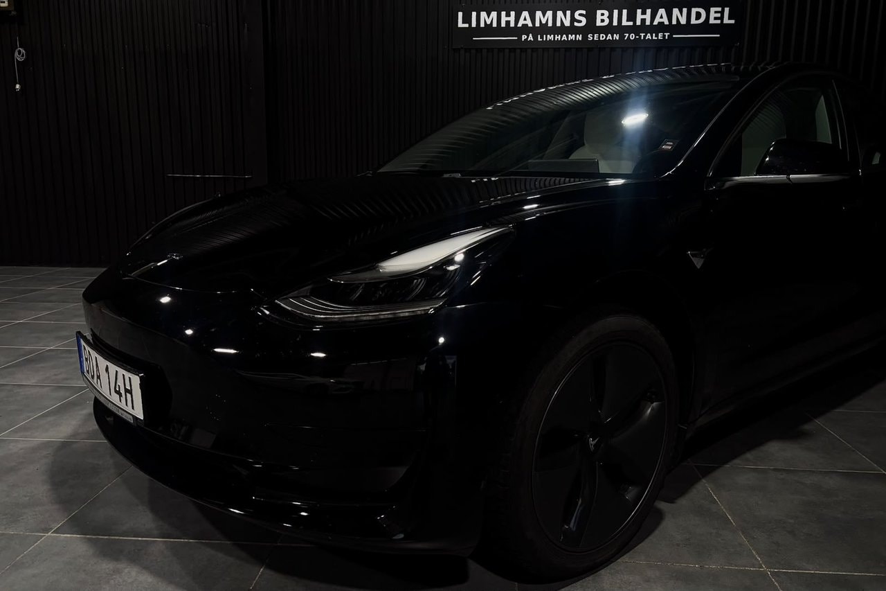 Tesla Model 3 Standard Range Plus, 325hp, 2020