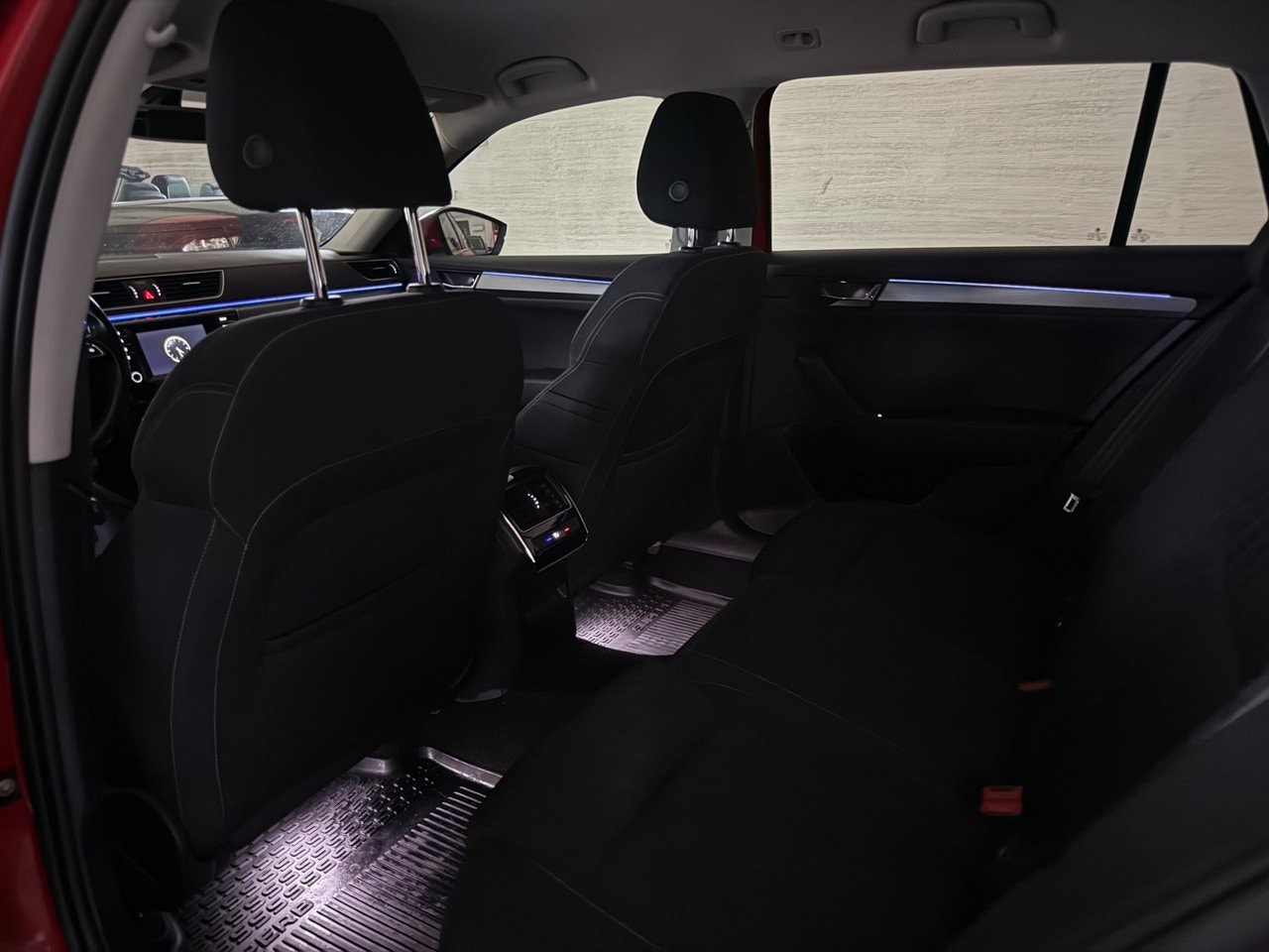 Škoda Superb Kombi 2.0 TDI DSG Sekventiell, 150hk, 2016