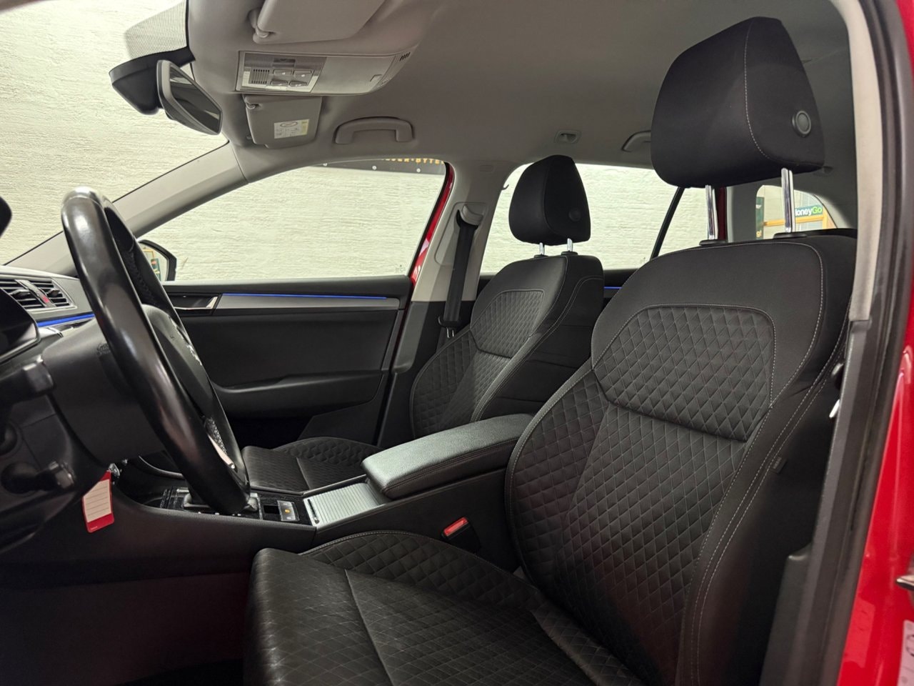 Škoda Superb Kombi 2.0 TDI DSG Sekventiell, 150hk, 2016