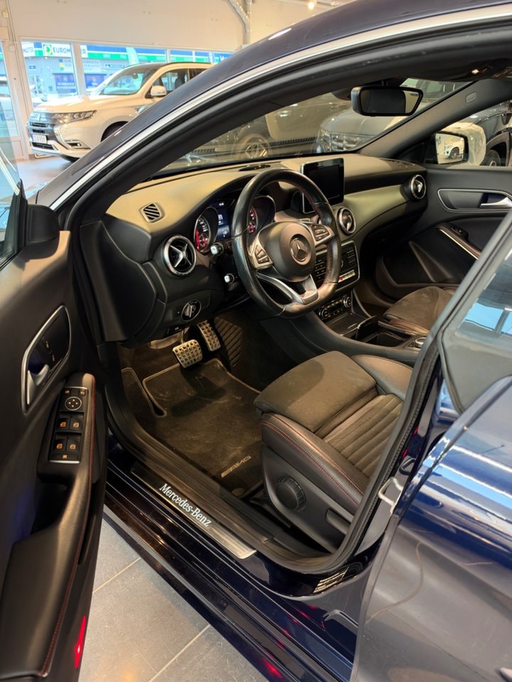 Mercedes-Benz CLA 220, miniatyrbild 2