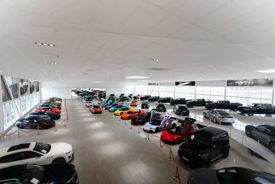 Omslagsbild för PlatinumCars Store