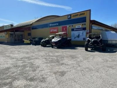 Omslagsbild för Mickes skog & Trädgård