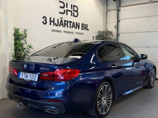 BMW 520d xDrive M Sport l Taklucka l Läder l Navi l NyServ l – bild 4