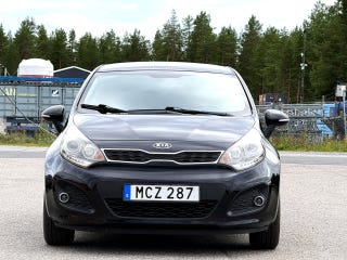 Begagnad Kia Rio 2012 — miniatyr 2 av 8