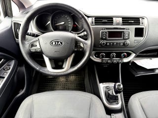 Begagnad Kia Rio 2012 — miniatyr 3 av 8