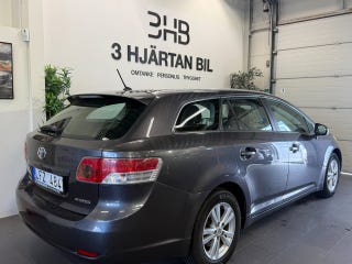 Toyota Avensis Kombi 1.8 Valvematic Business l NyServ/NyBes l 1 Ägare – bild 4