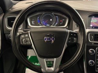 Volvo V60 D3 Classic R-Design l BLIS l Drag l VOC l Kamera l Navi – bild 11