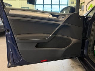 Volkswagen Golf I 1.2 TSI l Drag l Backkamera l CarPlay l P-sensorer l – bild 7
