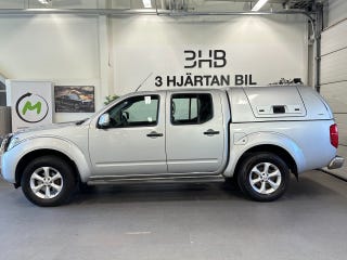 Nissan Navara 2.5 dCi 4WD l Automat l Kåpa l Drag l NyServ/NyBes l – bild 2