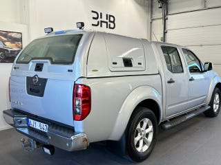Nissan Navara 2.5 dCi 4WD l Automat l Kåpa l Drag l NyServ/NyBes l – bild 4