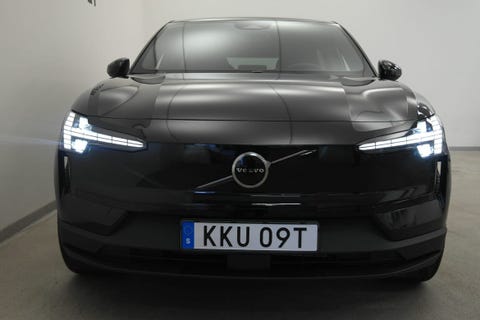 Volvo EX30, framifrån