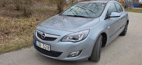 opel astra 2011