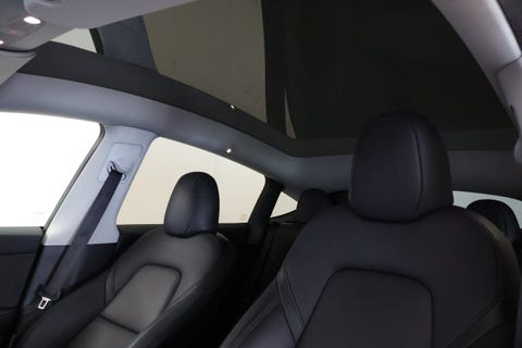Tesla Model Y, baksäte