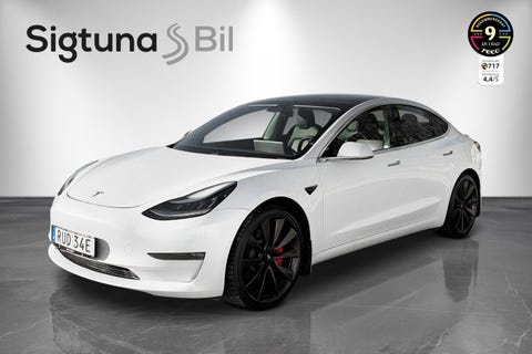 Tesla Model 3, framifrån