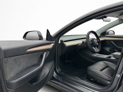Tesla Model 3, framsäten