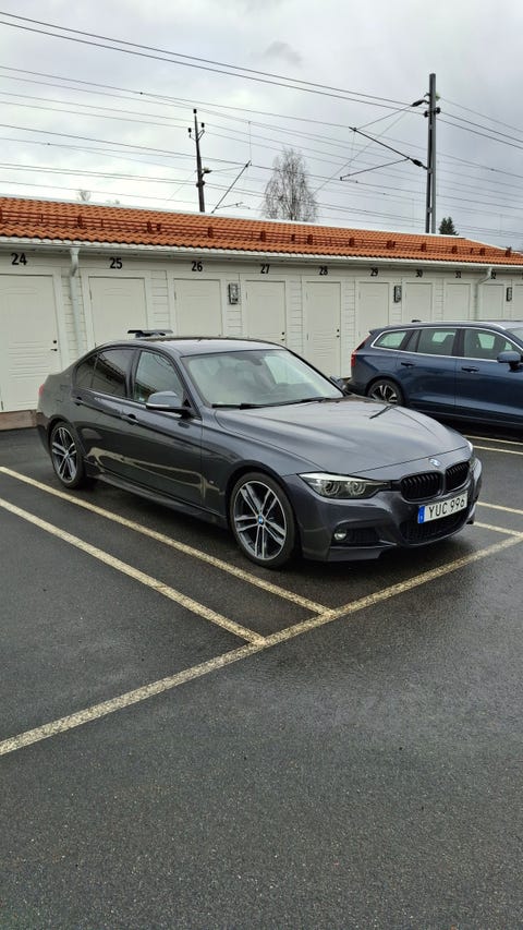 BMW 330e 2017