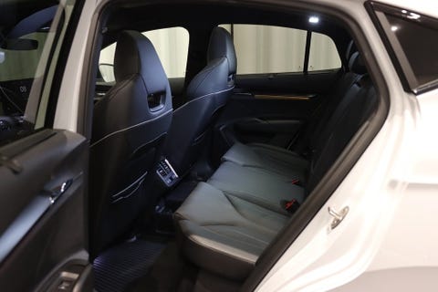Skoda Enyaq, baksäte