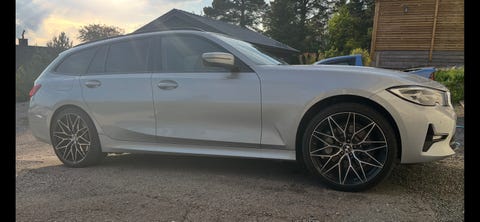 BMW 330e 2021