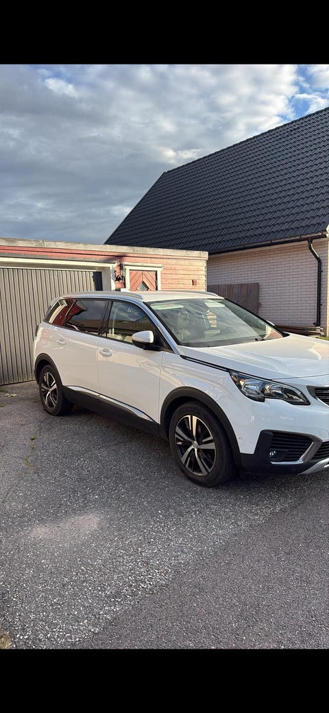 Peugeot 5008 2017