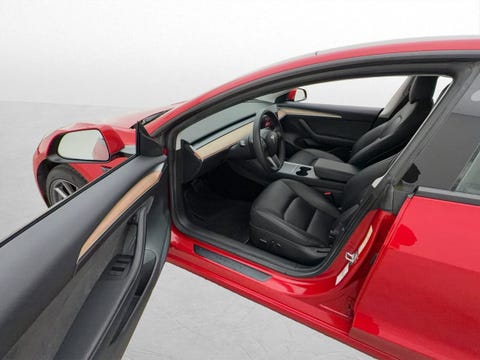 Tesla Model 3, framsäten