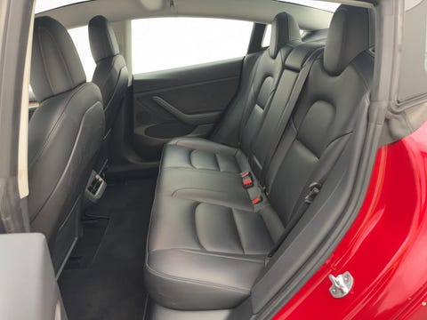 Tesla Model 3, baksäte