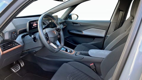 Cupra Born, framsäten