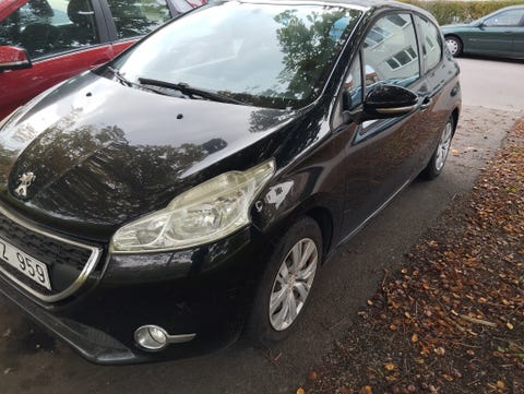 Peugeot 208 2012