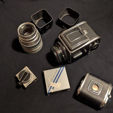 Hasselblad 500ELX mellanformata12 magasinet + Carl Zeiss f. 150/4 ...